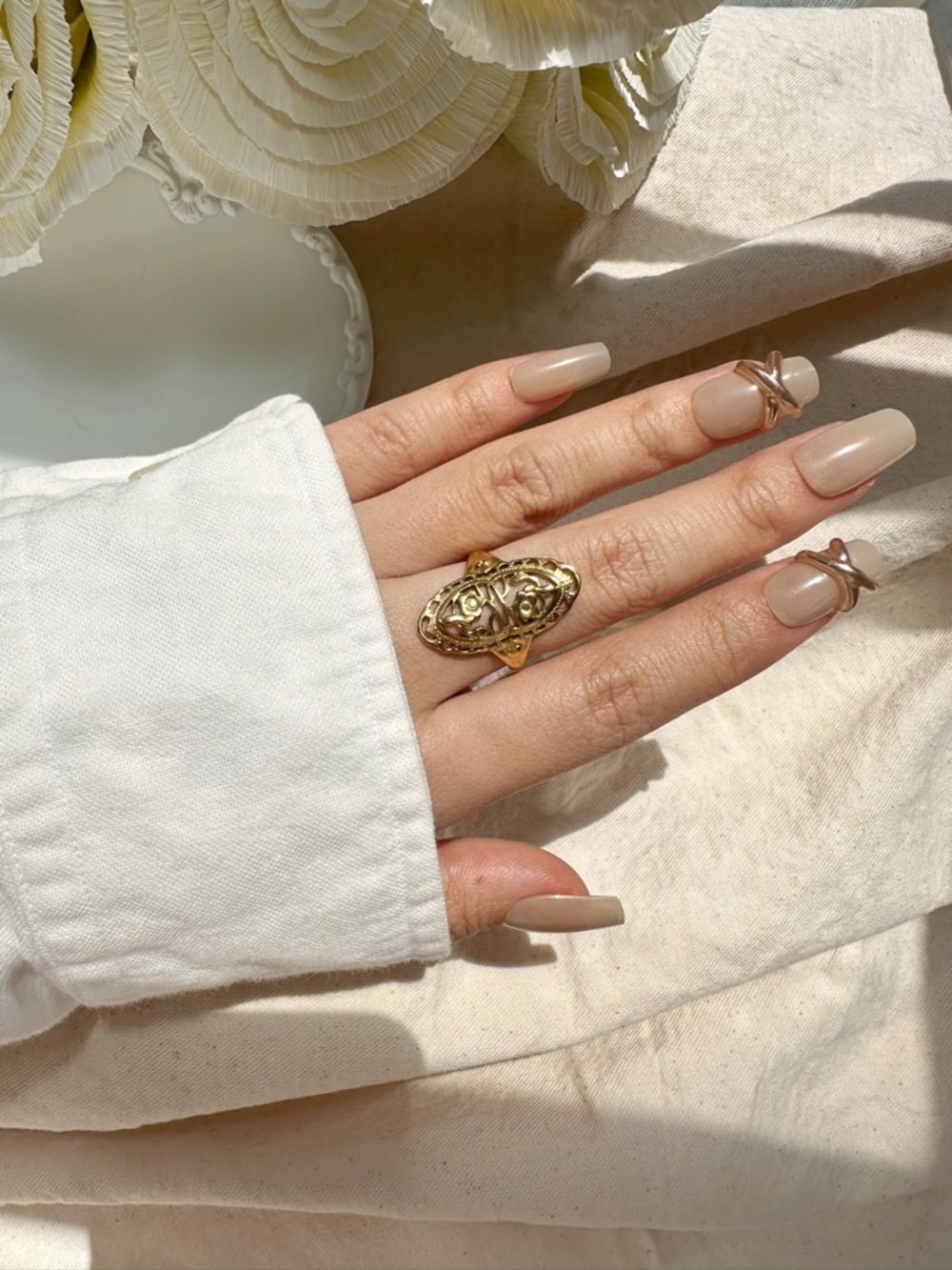 Gold Floral Filigree Statement Ring - Women Jewelry - Picture 4 of 7